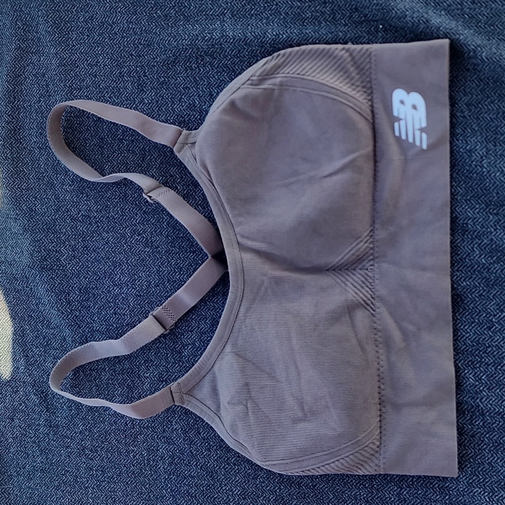 New Balance Sports Bra Women's Size Small Petite Padded